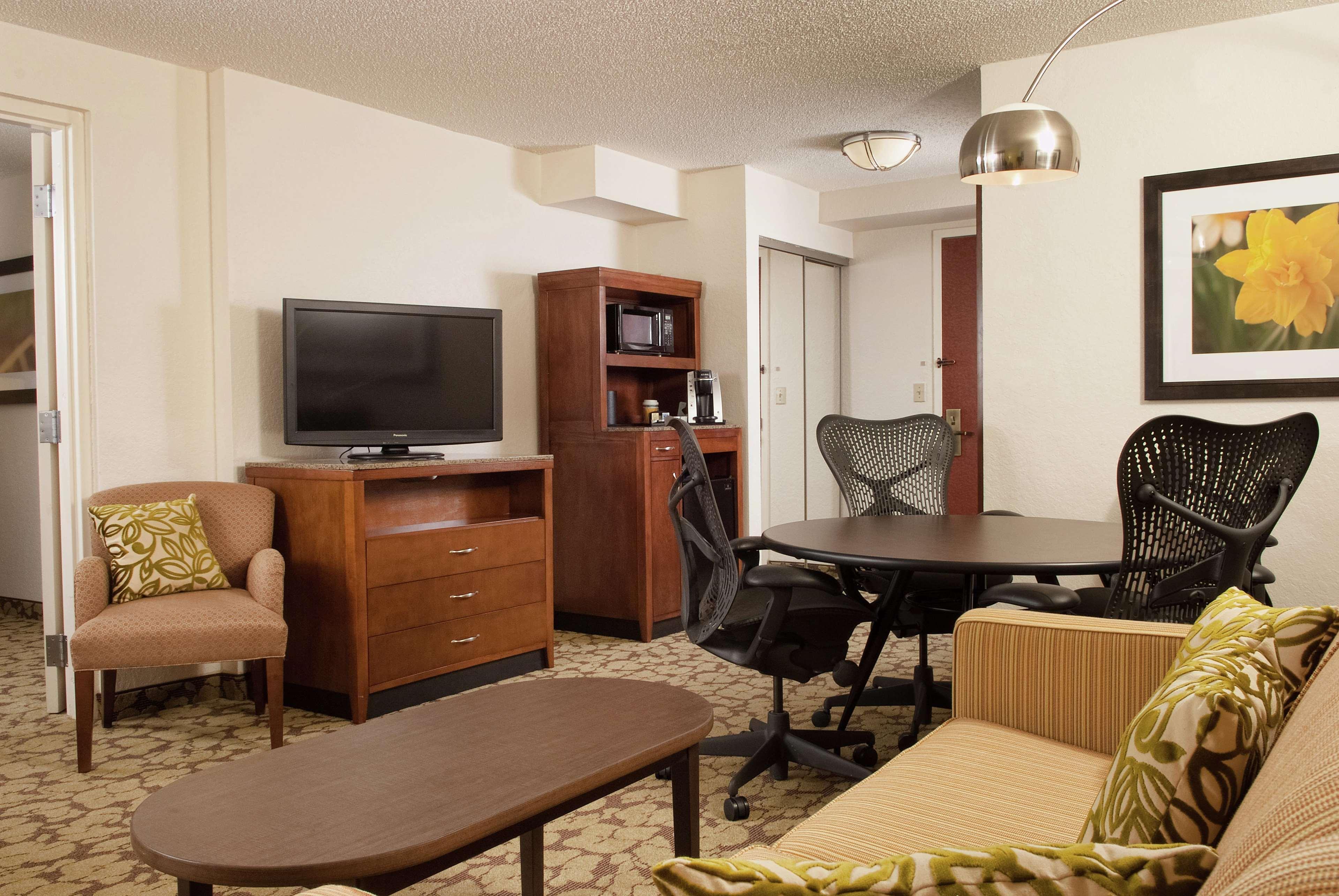 Hilton Garden Inn Orlando Airport Exterior photo